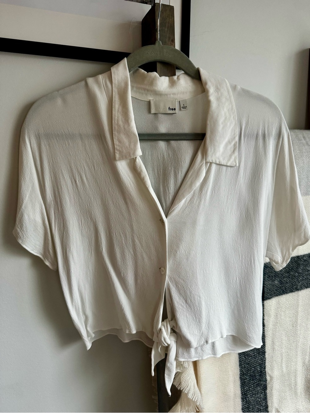 Wilfred “Free” White Tie-Front Cropped Blouse